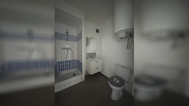 Ma-Cabane - Location Appartement Saintes, 25 m²
