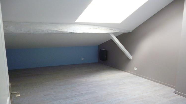 Ma-Cabane - Location Appartement Saintes, 99 m²