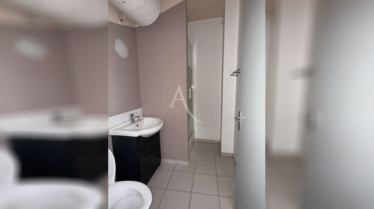Ma-Cabane - Location Appartement SAINTES, 20 m²