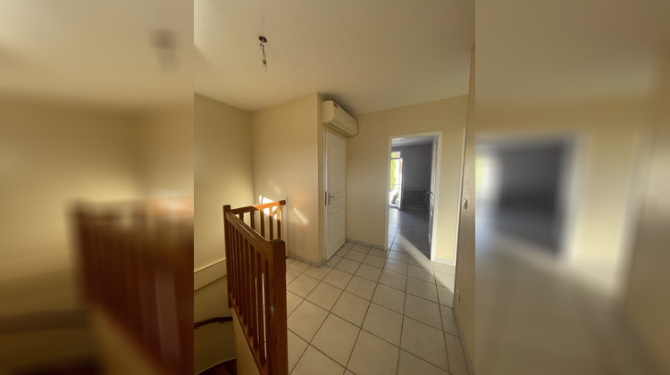 Ma-Cabane - Location Appartement Saintes, 90 m²