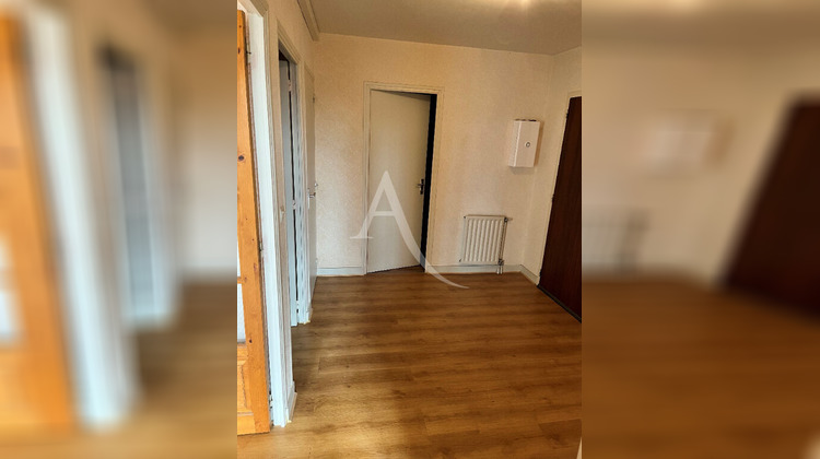 Ma-Cabane - Location Appartement SALBRIS, 106 m²