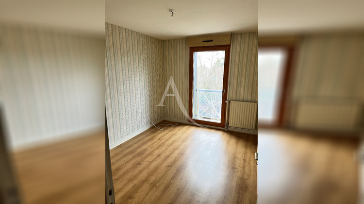 Ma-Cabane - Location Appartement SALBRIS, 106 m²