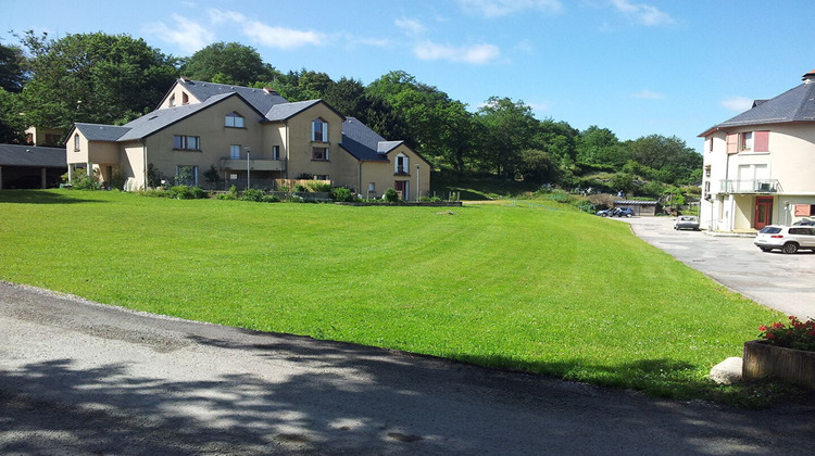 Ma-Cabane - Location Appartement SALLES-CURAN, 85 m²