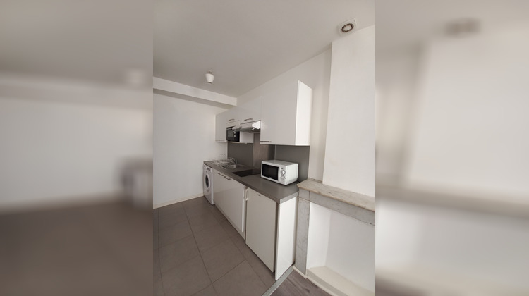 Ma-Cabane - Location Appartement Salon-de-Provence, 23 m²