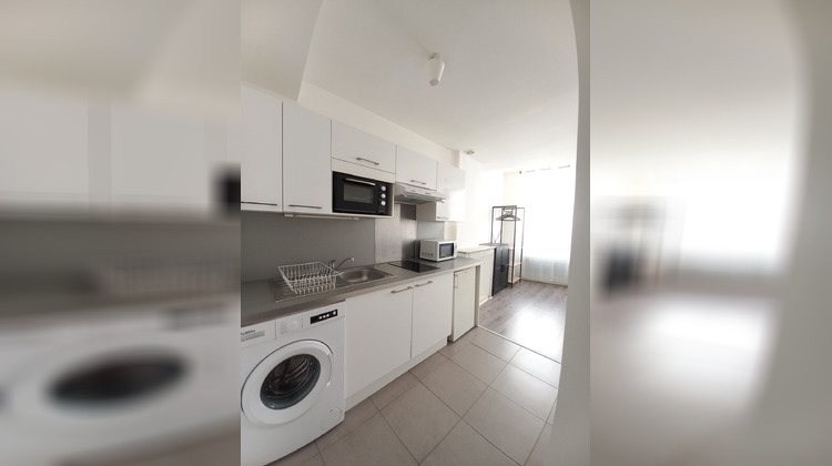 Ma-Cabane - Location Appartement Salon-de-Provence, 23 m²