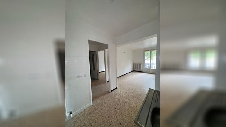 Ma-Cabane - Location Appartement SALON-DE-PROVENCE, 37 m²