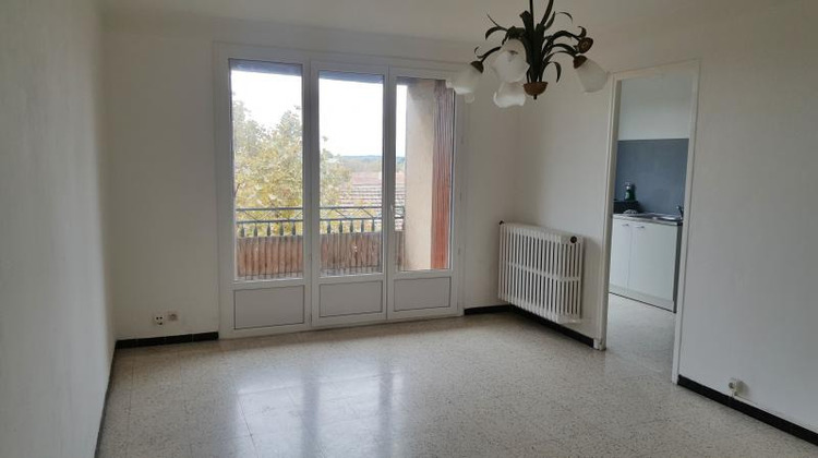 Ma-Cabane - Location Appartement SALON-DE-PROVENCE, 66 m²