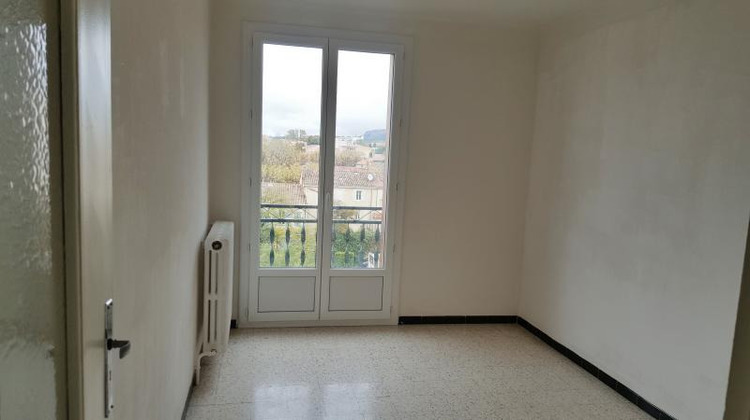 Ma-Cabane - Location Appartement SALON-DE-PROVENCE, 66 m²