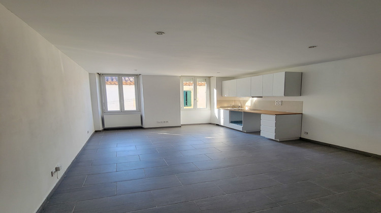 Ma-Cabane - Location Appartement Salon-de-Provence, 56 m²