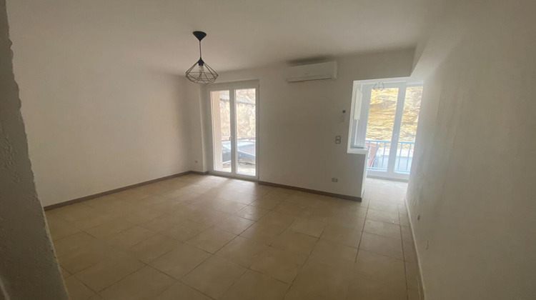 Ma-Cabane - Location Appartement SALON DE PROVENCE, 18 m²
