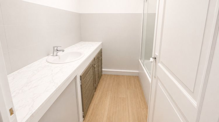 Ma-Cabane - Location Appartement SANTA-MARIA-DI-LOTA, 91 m²