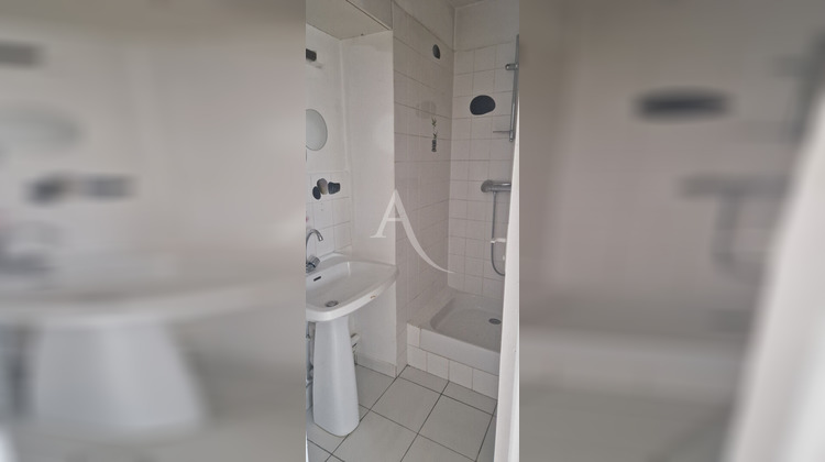 Ma-Cabane - Location Appartement SAULX-LES-CHARTREUX, 33 m²