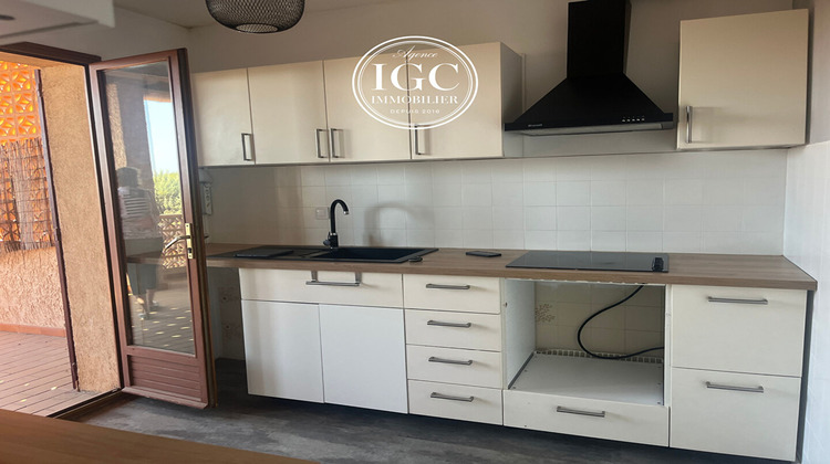 Ma-Cabane - Location Appartement SAUSSET-LES-PINS, 94 m²