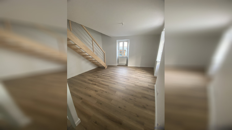 Ma-Cabane - Location Appartement Sauveterre-de-Béarn, 67 m²