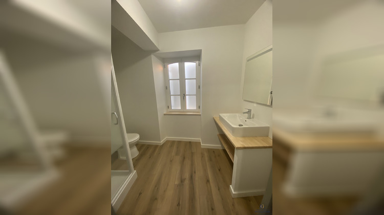 Ma-Cabane - Location Appartement Sauveterre-de-Béarn, 67 m²