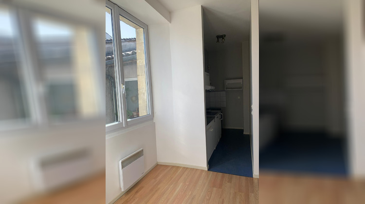 Ma-Cabane - Location Appartement Sauveterre-de-Guyenne, 41 m²