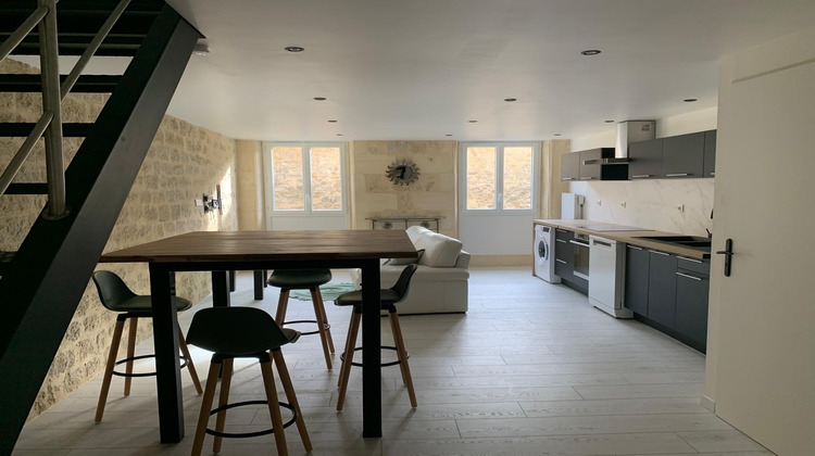 Ma-Cabane - Location Appartement Sauveterre-de-Guyenne, 63 m²