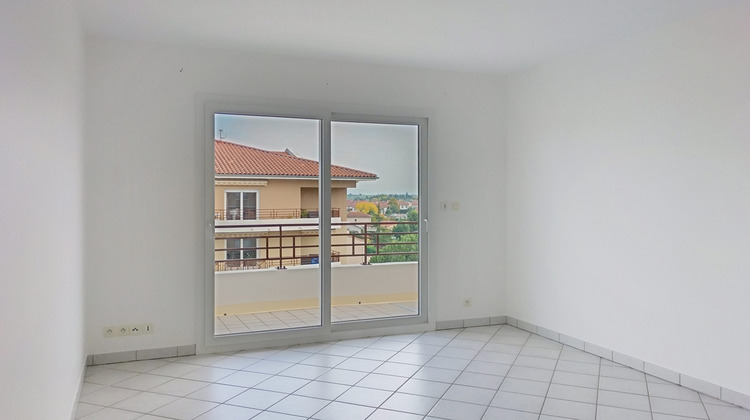 Ma-Cabane - Location Appartement SAVIGNEUX, 67 m²