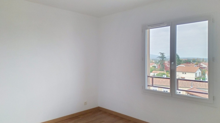 Ma-Cabane - Location Appartement SAVIGNEUX, 67 m²