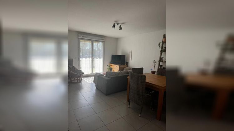 Ma-Cabane - Location Appartement SAVIGNY LE TEMPLE, 63 m²