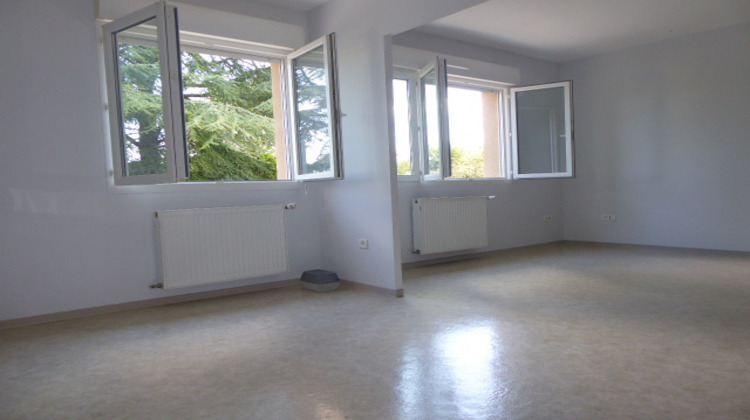 Ma-Cabane - Location Appartement SEBAZAC-CONCOURES, 40 m²