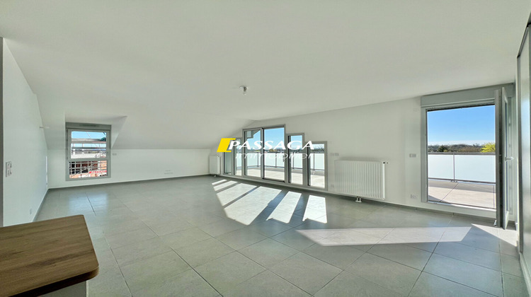 Ma-Cabane - Location Appartement SEBAZAC-CONCOURES, 95 m²