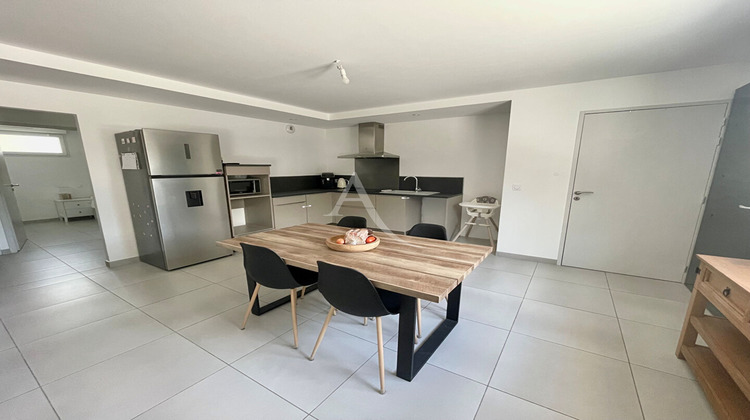 Ma-Cabane - Location Appartement SEGOUFIELLE, 80 m²