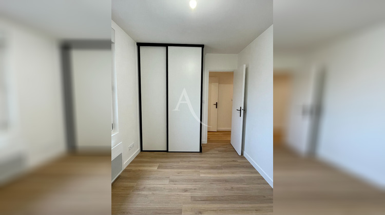 Ma-Cabane - Location Appartement SEGRE, 68 m²