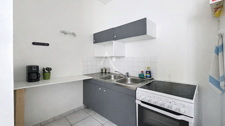 Ma-Cabane - Location Appartement SEGRE, 52 m²