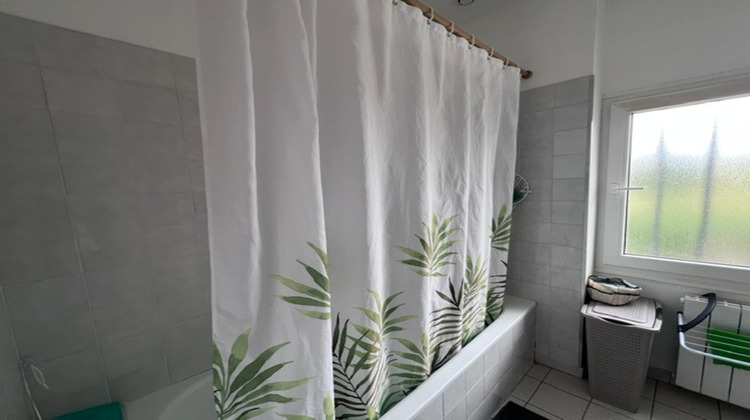 Ma-Cabane - Location Appartement SEICHES SUR LE LOIR, 67 m²