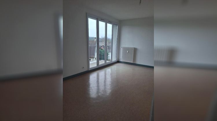 Ma-Cabane - Location Appartement SELLIERES, 73 m²