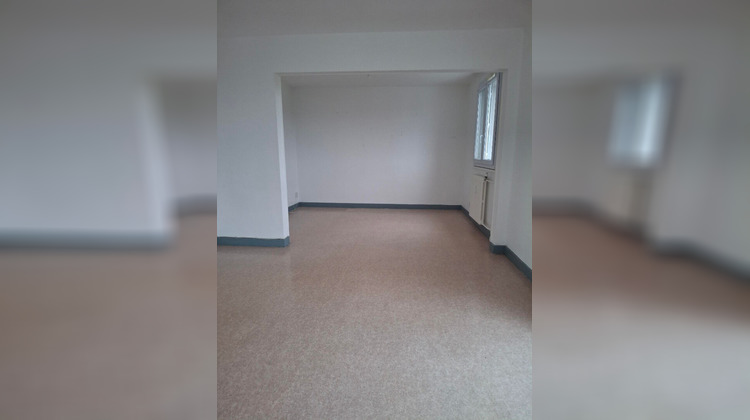 Ma-Cabane - Location Appartement SELLIERES, 73 m²