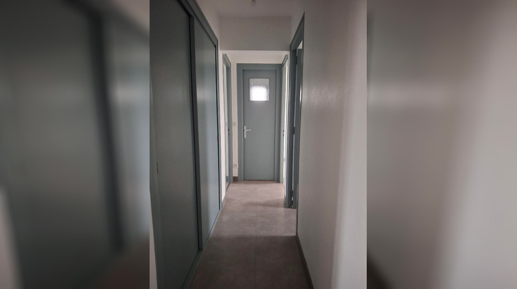 Ma-Cabane - Location Appartement SELLIERES, 73 m²