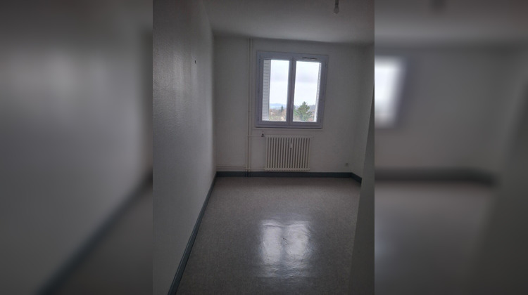 Ma-Cabane - Location Appartement SELLIERES, 73 m²