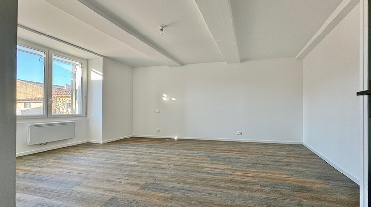 Ma-Cabane - Location Appartement SENAS, 26 m²