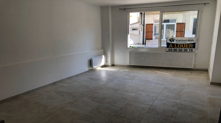 Ma-Cabane - Location Appartement SENAS, 39 m²