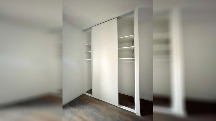 Ma-Cabane - Location Appartement SENAS, 30 m²
