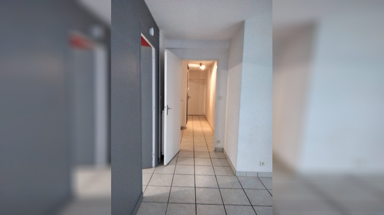 Ma-Cabane - Location Appartement Séné, 82 m²