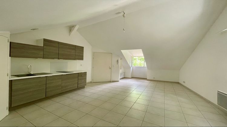 Ma-Cabane - Location Appartement Senlis, 35 m²