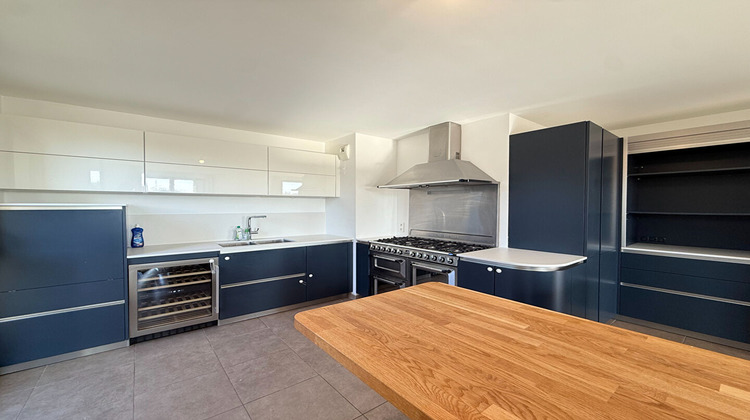 Ma-Cabane - Location Appartement SENLIS, 156 m²