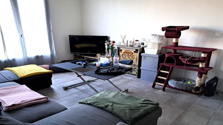 Ma-Cabane - Location Appartement SENS, 45 m²