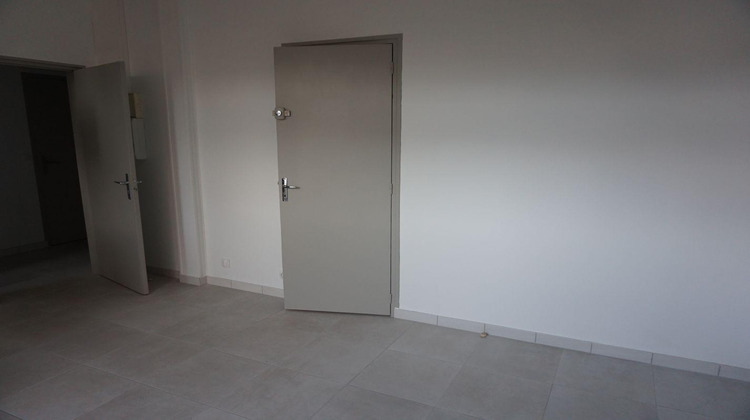 Ma-Cabane - Location Appartement SENS, 36 m²