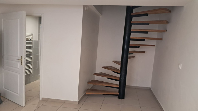 Ma-Cabane - Location Appartement SENS, 20 m²