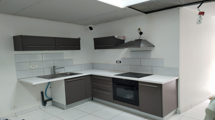 Ma-Cabane - Location Appartement SENS-DE-BRETAGNE, 70 m²