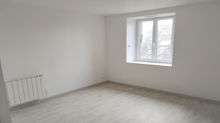 Ma-Cabane - Location Appartement SENS-DE-BRETAGNE, 70 m²