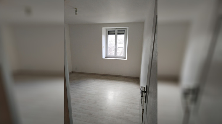 Ma-Cabane - Location Appartement SENS-DE-BRETAGNE, 70 m²