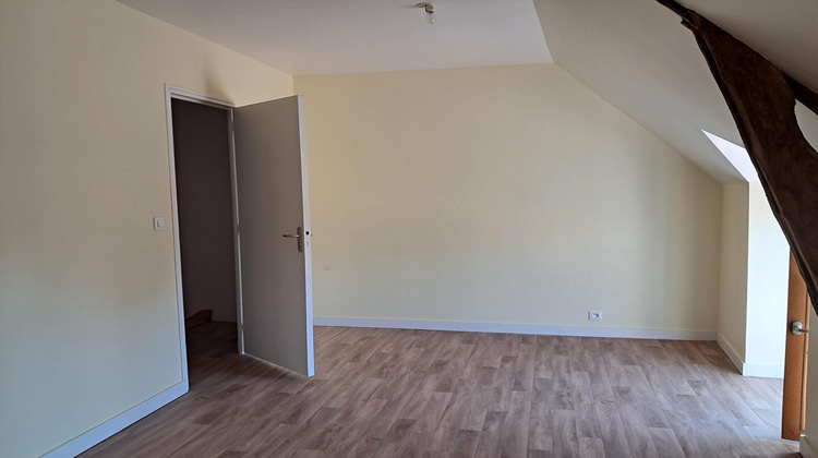 Ma-Cabane - Location Appartement SENS-DE-BRETAGNE, 46 m²
