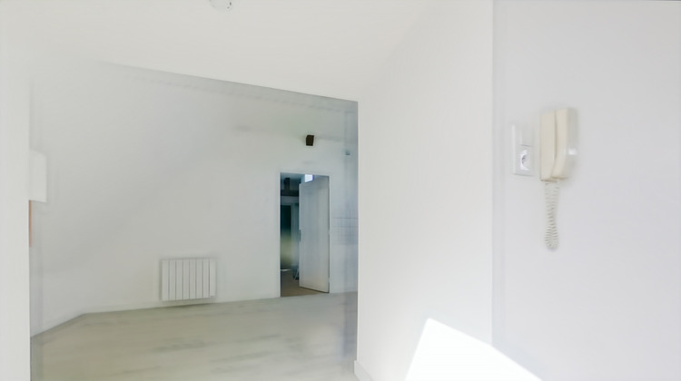 Ma-Cabane - Location Appartement SENS-DE-BRETAGNE, 35 m²