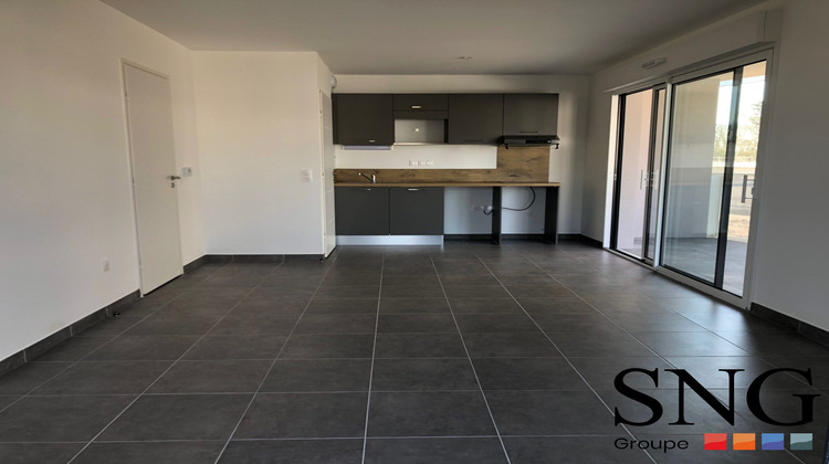 Ma-Cabane - Location Appartement Sérignan, 67 m²