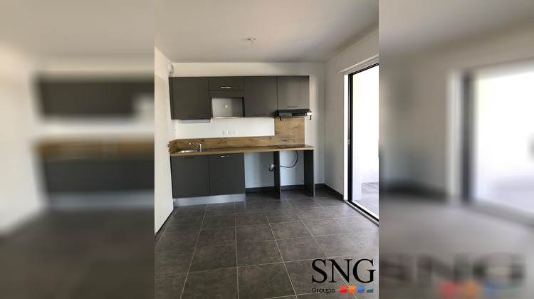 Ma-Cabane - Location Appartement Sérignan, 67 m²